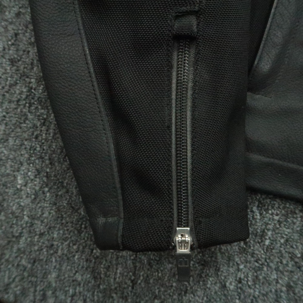 ICON Jacket Mens Large Black Leather Accelerant Moto Padded Quilt Lined Biker - Picture 10 of 15